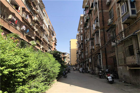 城东滕投人和天地3室2厅2卫125万128.32m2出售